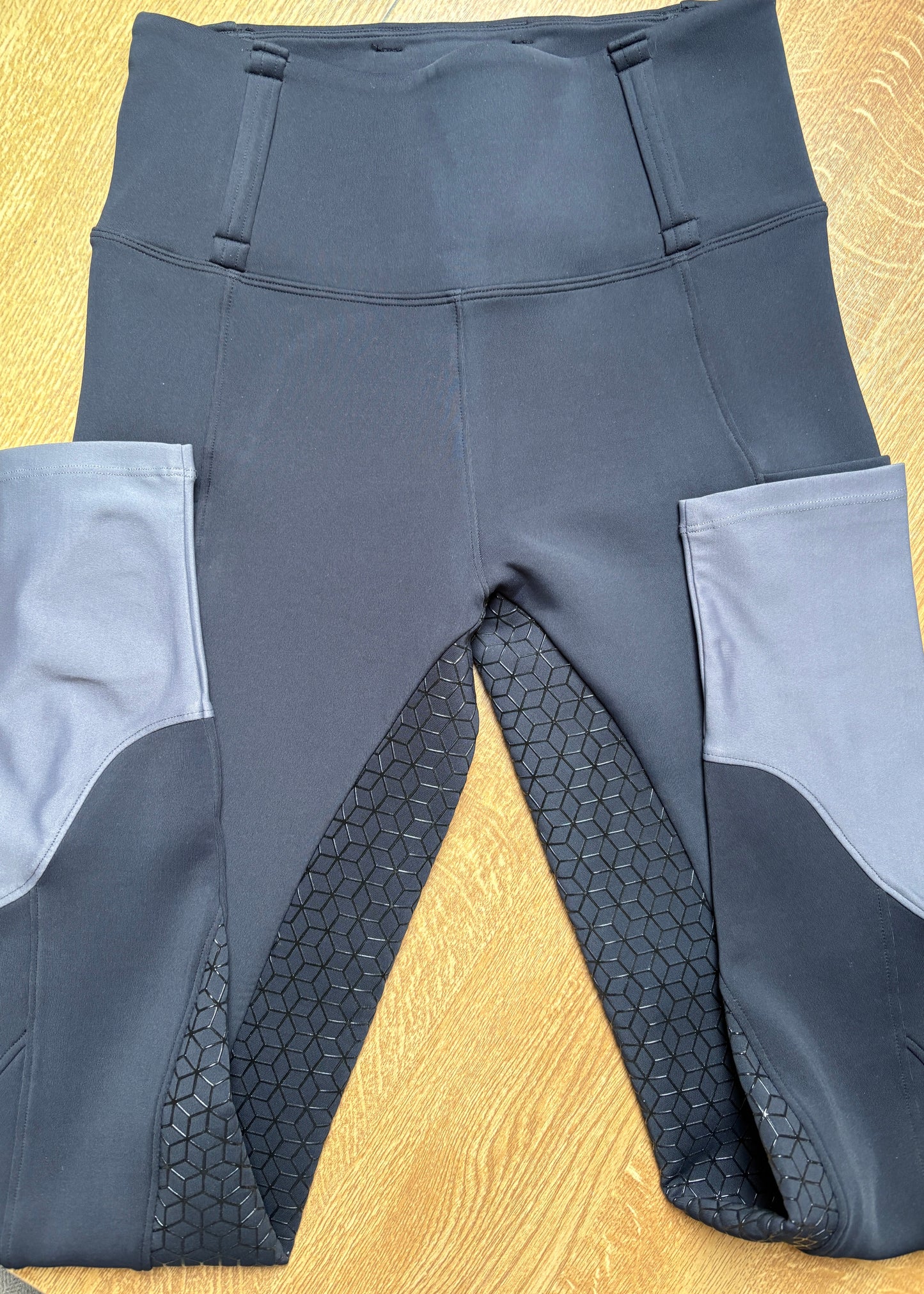 Black XS All Season sample pair