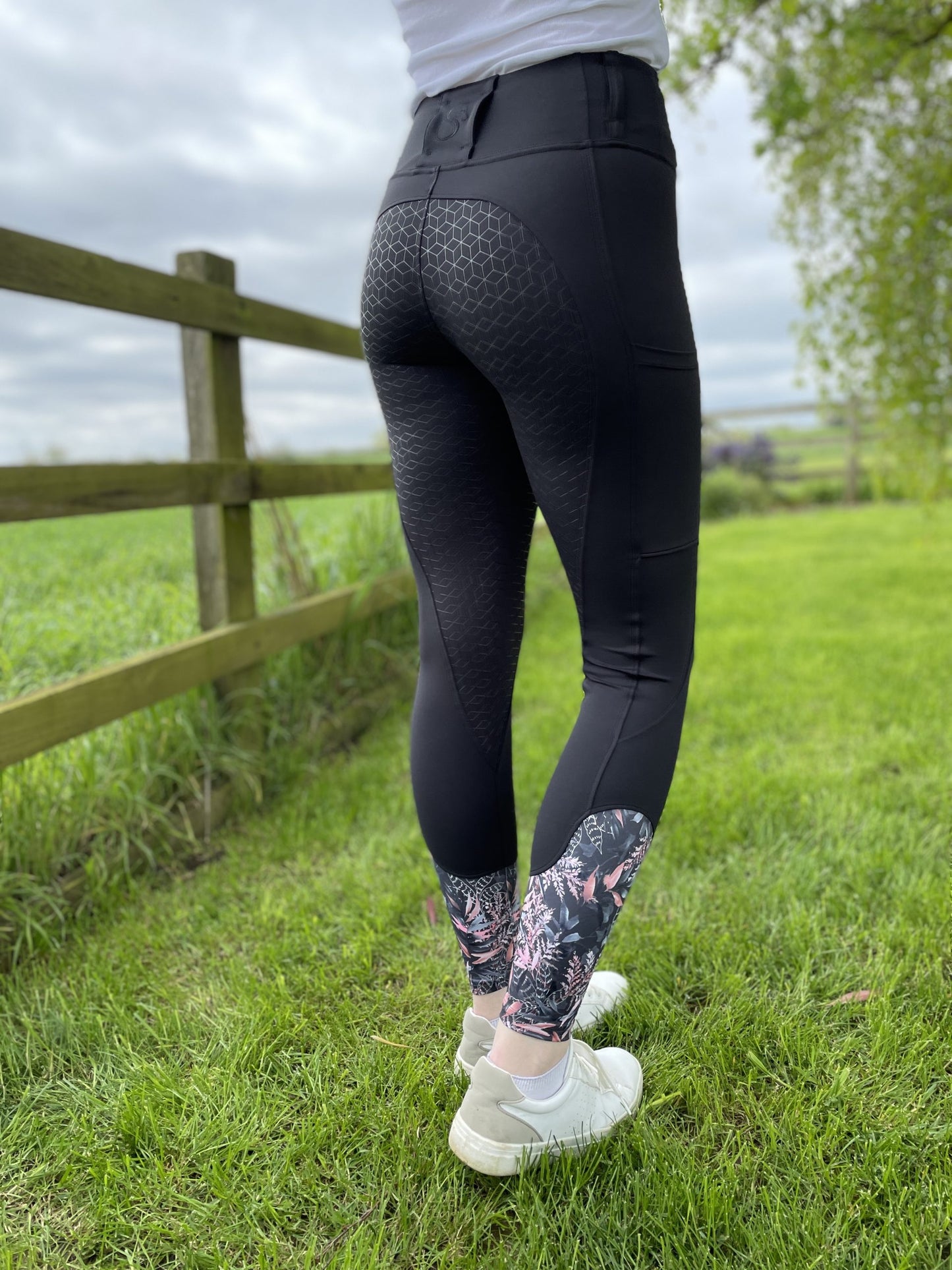 Secret Garden Black Full Seat Standard Riding Leggings/Tights